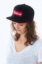 Laden Sie das Bild in den Galerie-Viewer, CLASSIC Snapbackcap Black (Limited)